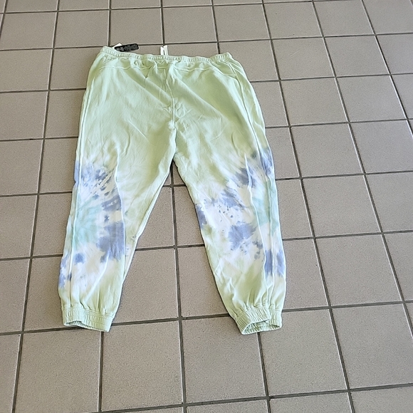NWT Juniors 3X Ultra Flirt Tie-Dye Comfy Fleece Jogger Sweatpants - Picture 8 of 10